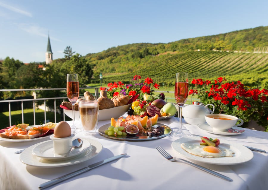 Das Team des 4-Sterne-Hotel Turmhof in Gumpoldskirchen