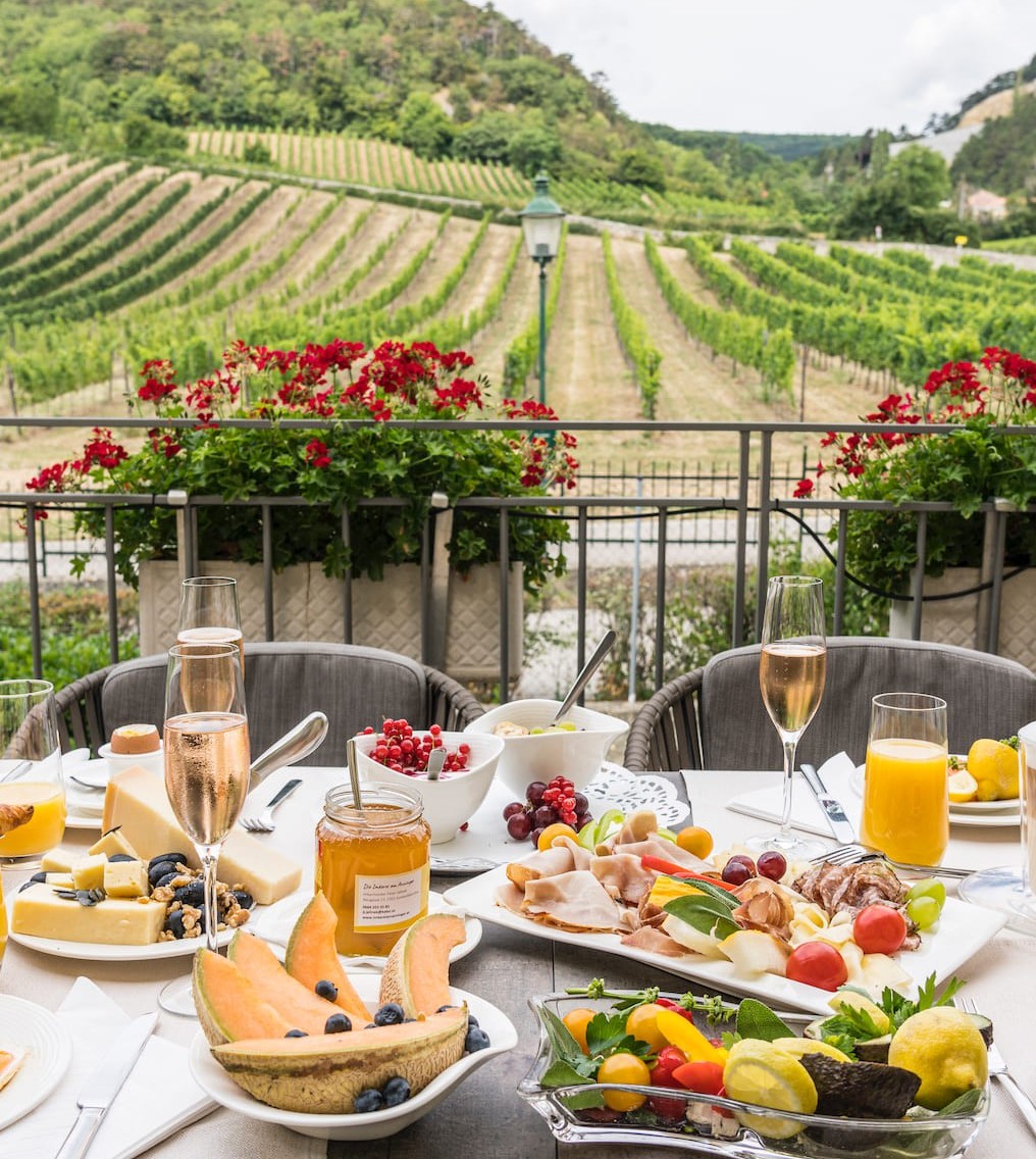 Genießen Sie ein herrliches Frühstück auf unserer Terrasse